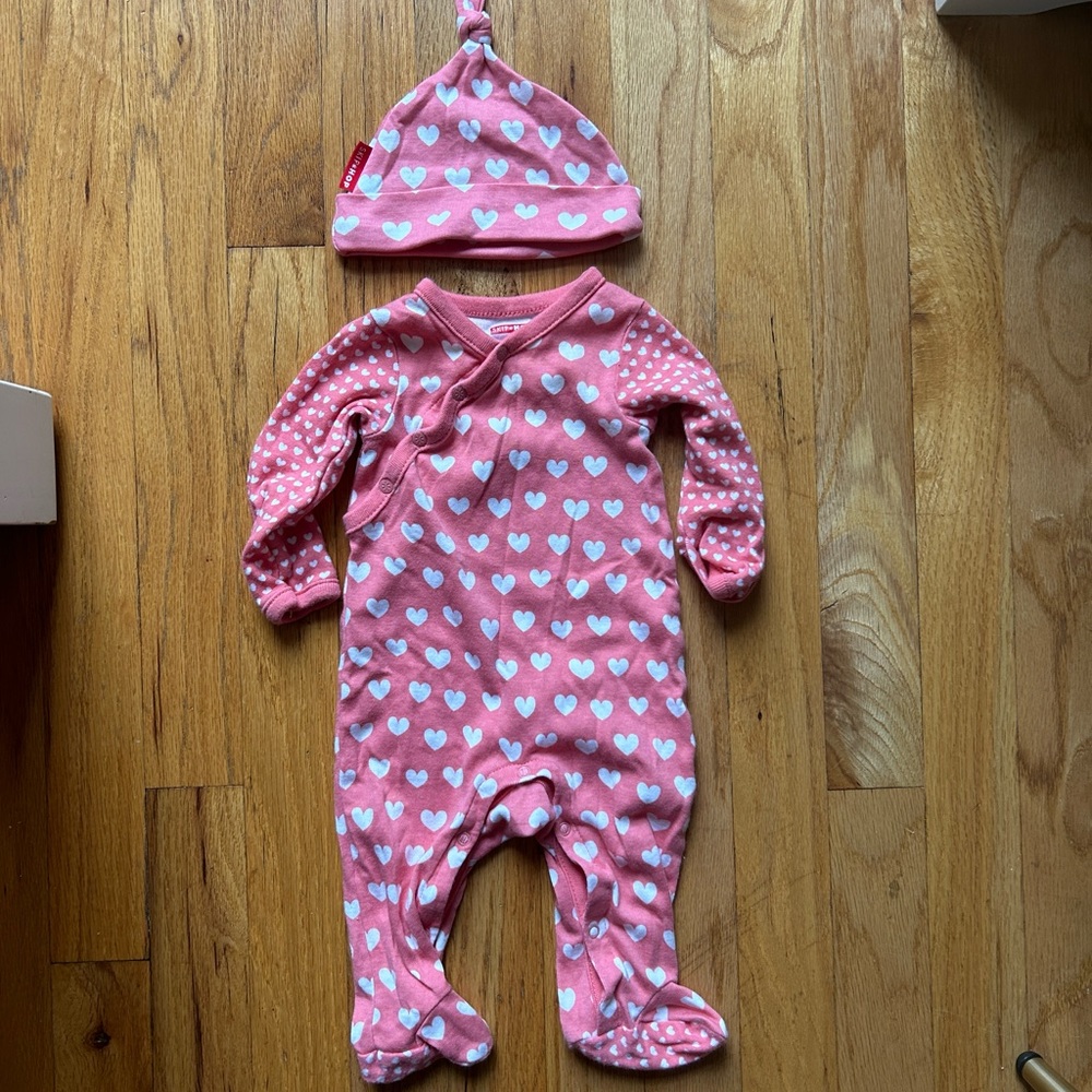 Skip Hop Pink Hearts Pajama + Hat Set, Size 3M